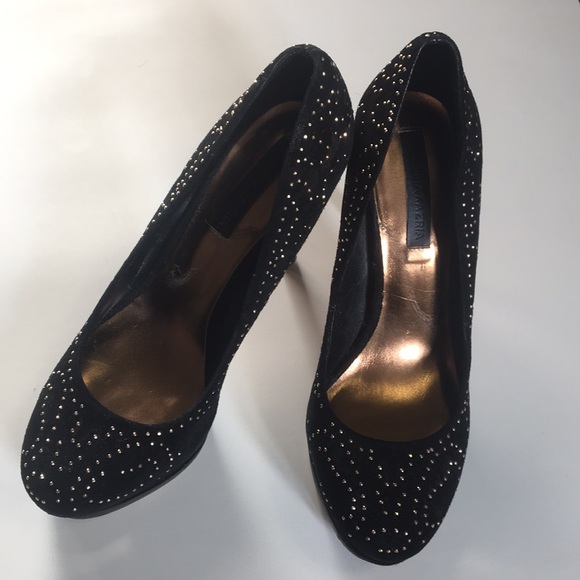 BCBGMAXAZRIA round toe high heel pumps size 8